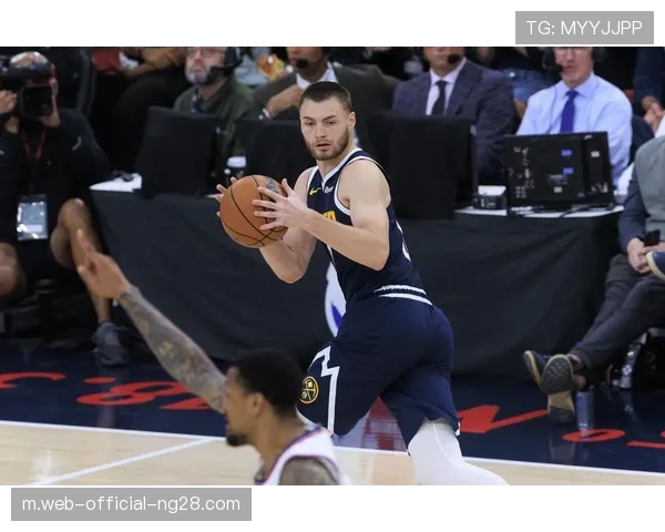 布劳恩静止防守被吹犯规 掘金挑战成功却耗尽暂停机会